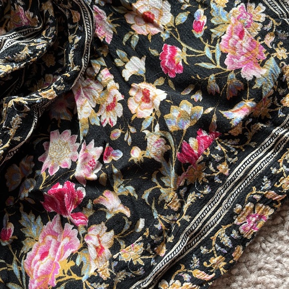 Floral soft shorts with belt - Picture 4 of 7